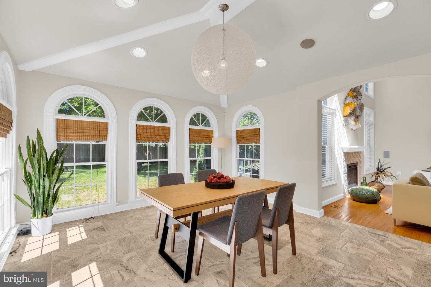 9800 John Robert Way photo 24