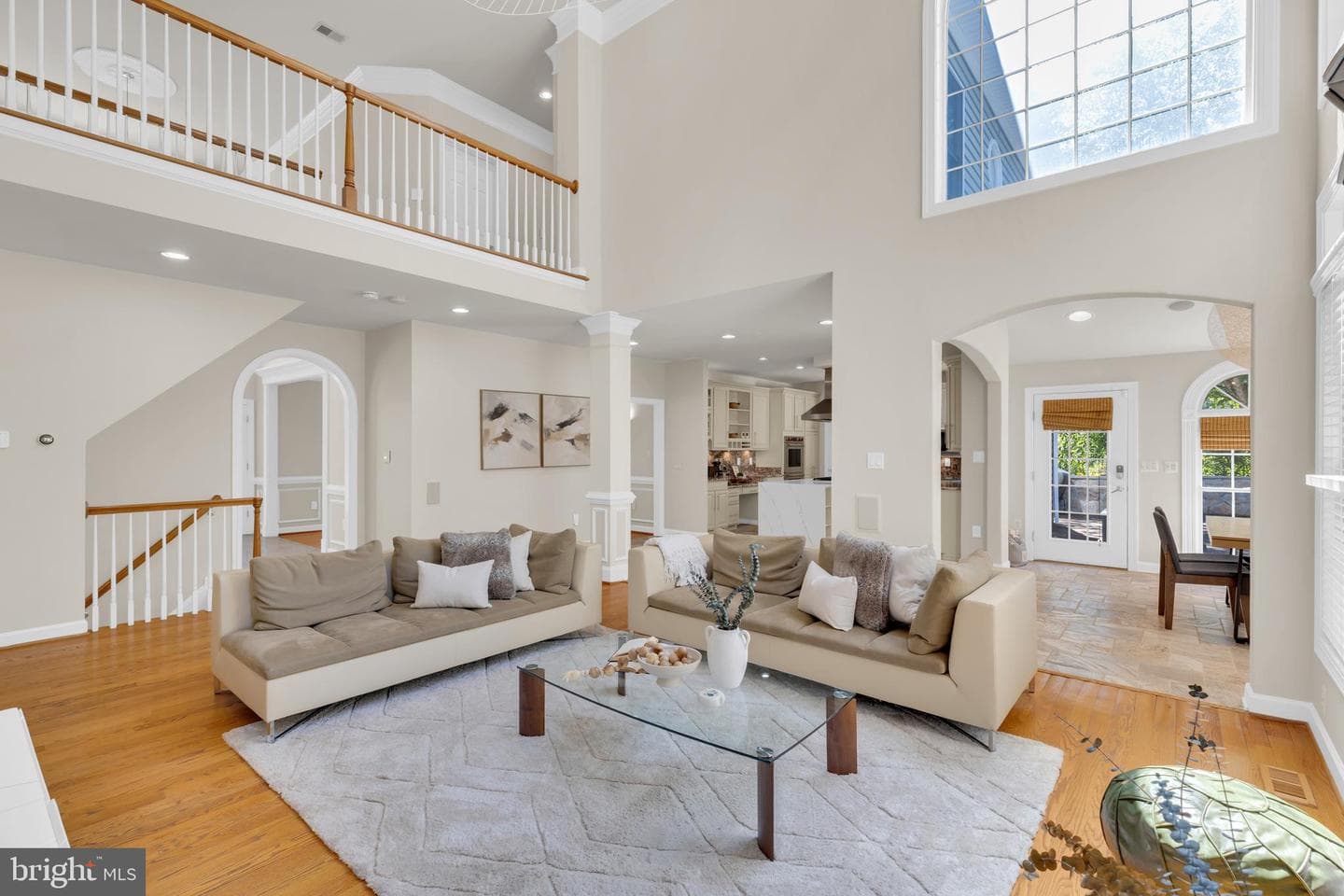 9800 John Robert Way photo 30