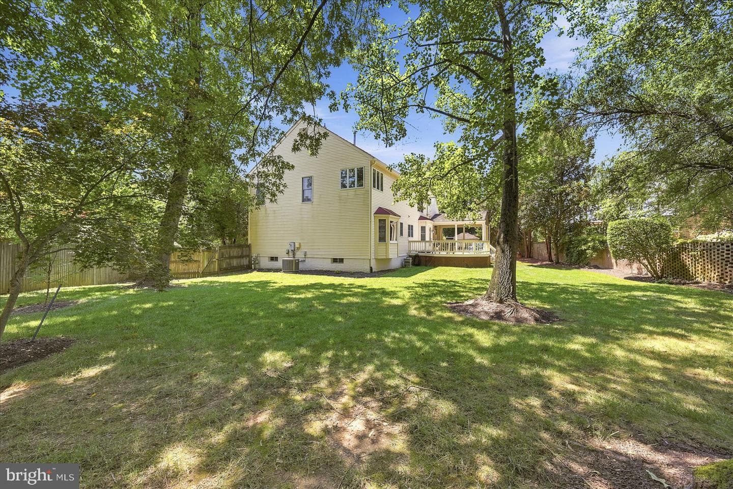 8814 Surrey Court photo 23