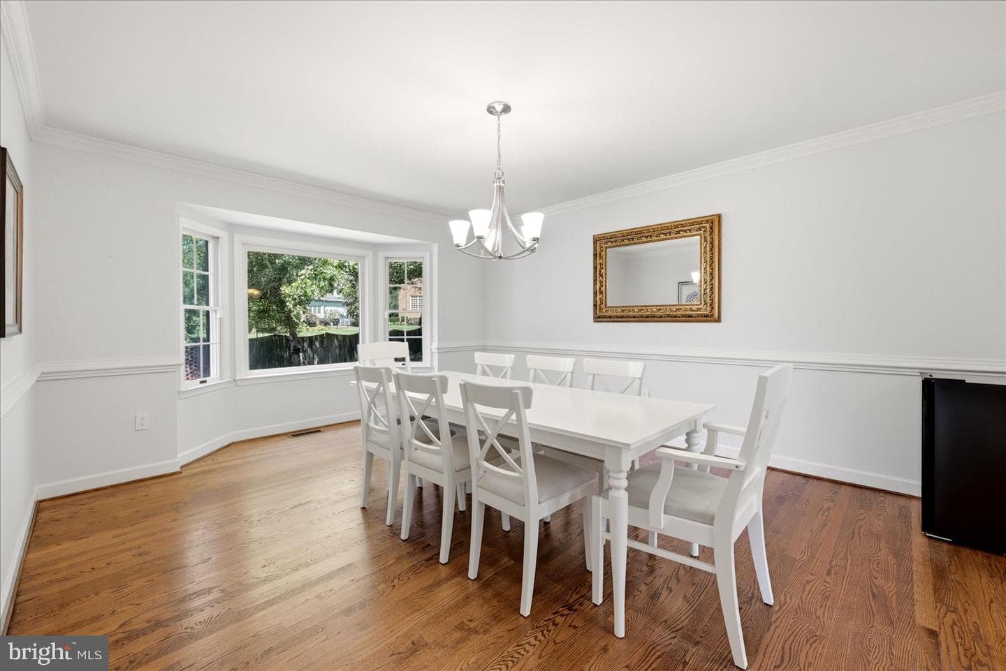 8814 Surrey Court photo 4