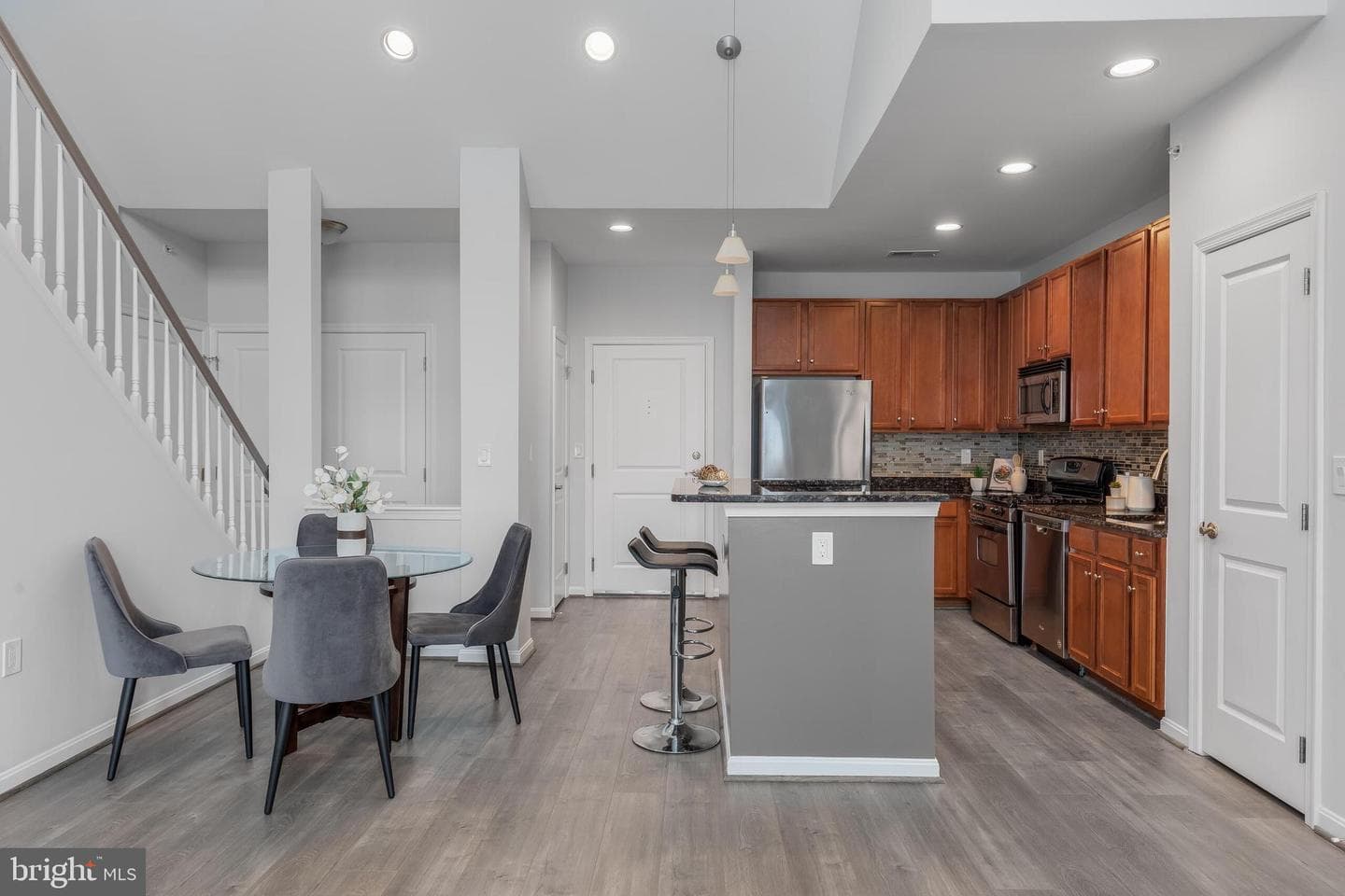 2665 Prosperity Avenue #437 photo 7