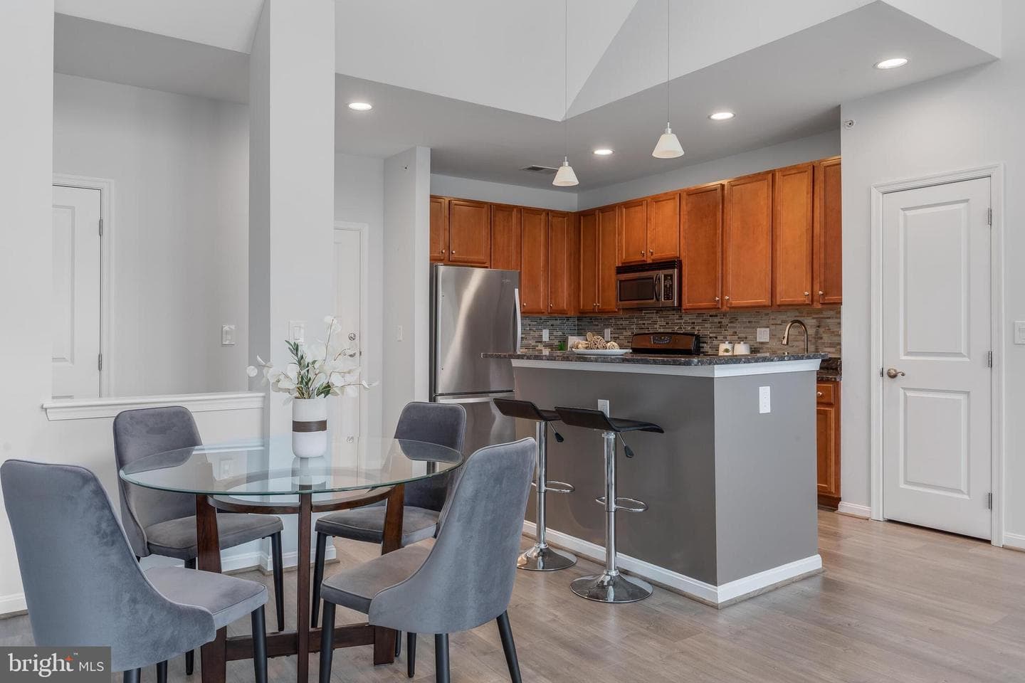 2665 Prosperity Avenue #437 photo 9