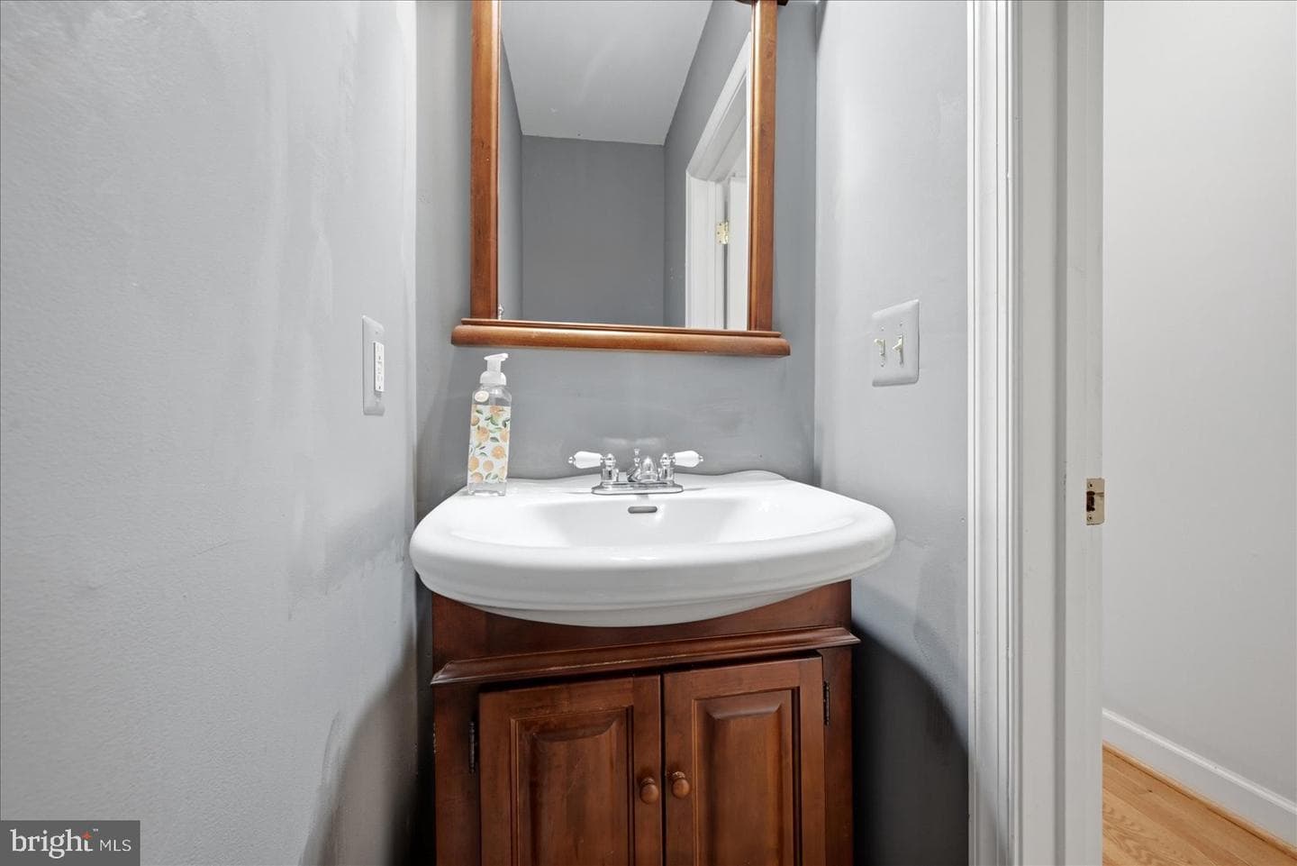 6004 Telegraph Road photo 15