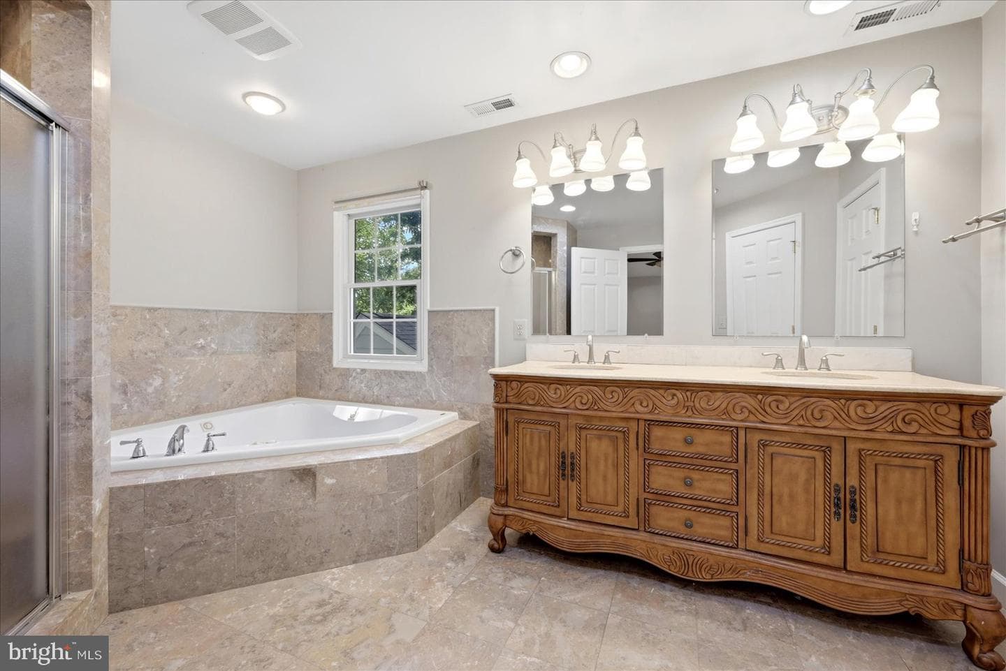 6004 Telegraph Road photo 18