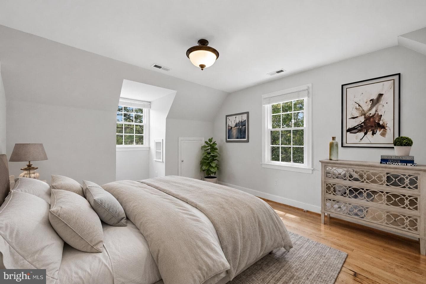 6004 Telegraph Road photo 22