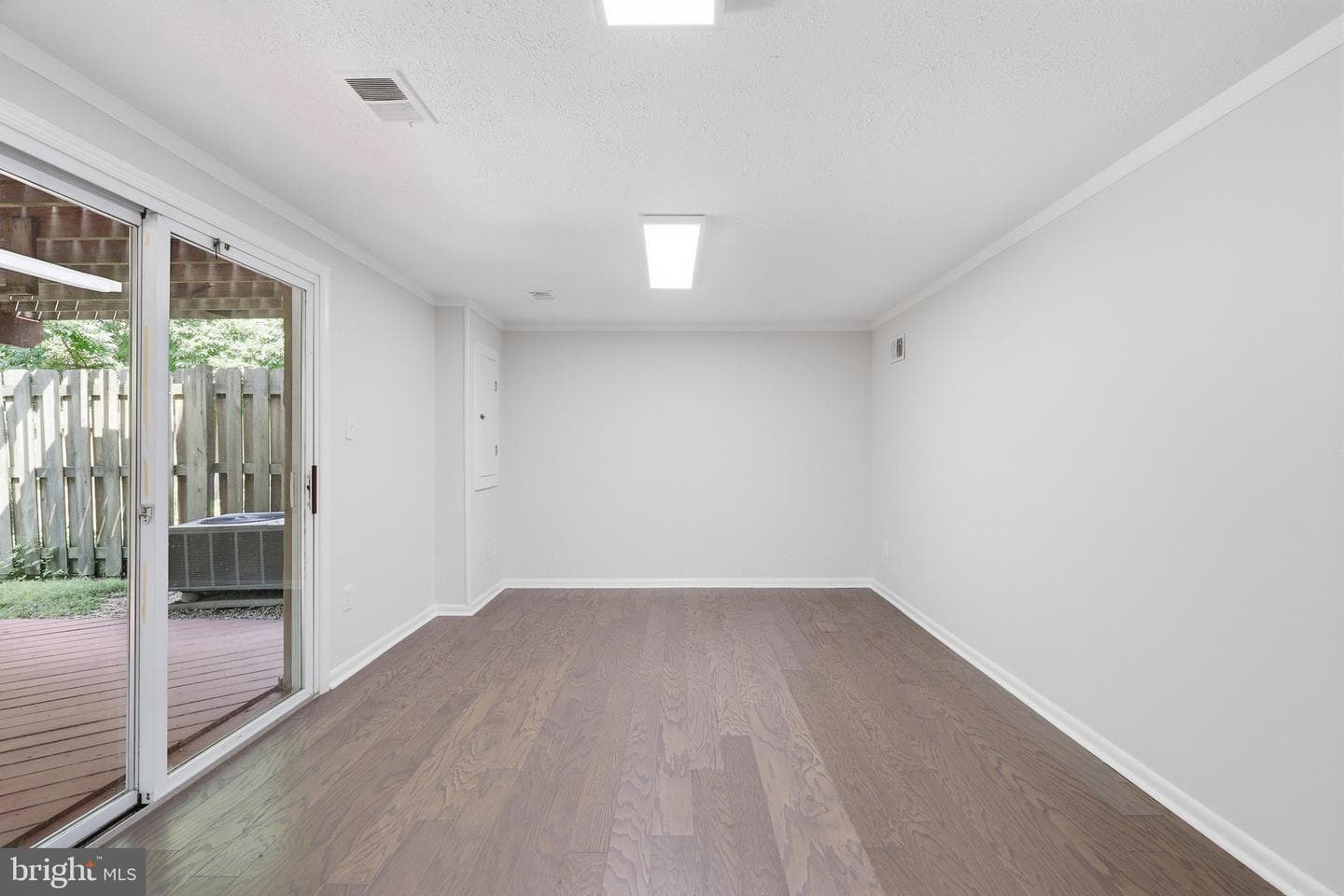 8398 Uxbridge Court photo 23