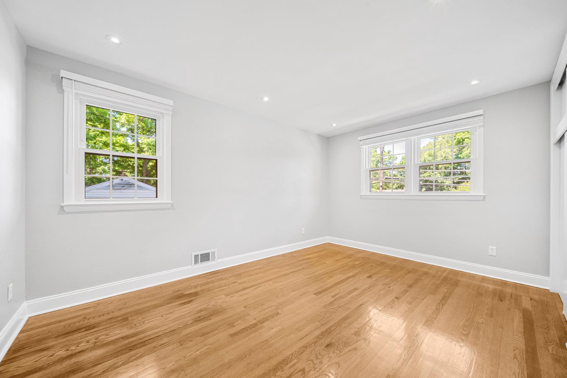 14711 Carlbern Drive photo 19