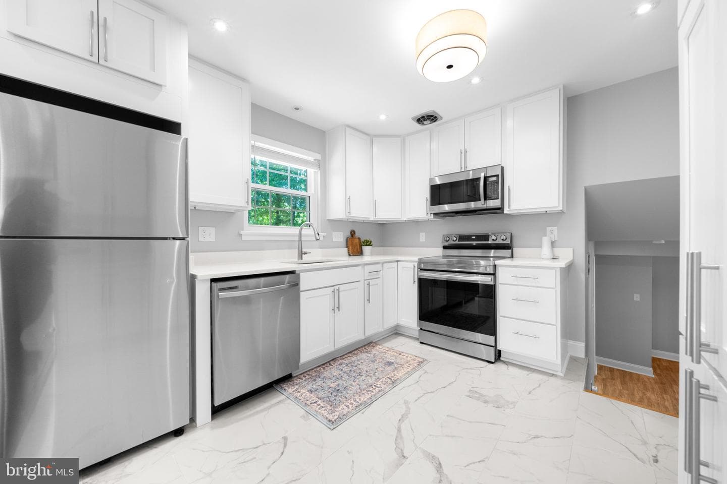 14711 Carlbern Drive photo 4