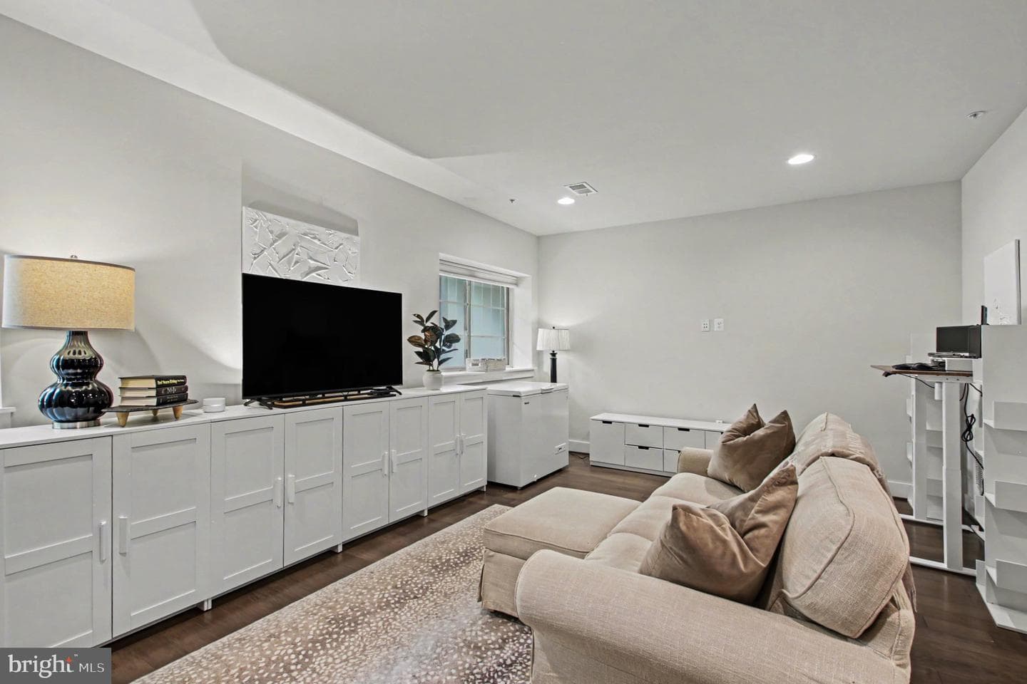 2863 Lowen Valley Road, Alexandria