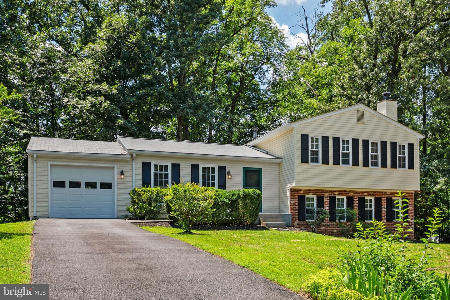 2422 Ivywood Road, Reston