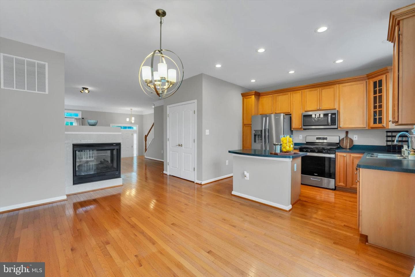 4579 Derring Lane photo 9