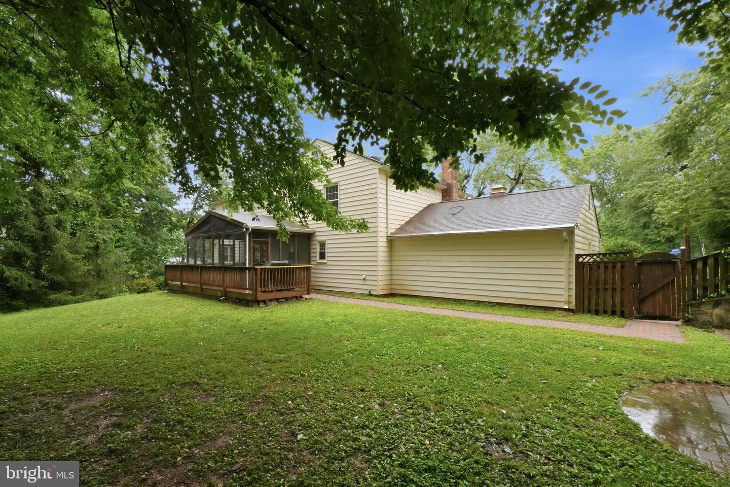 8900 Queen Elizabeth Boulevard photo 31