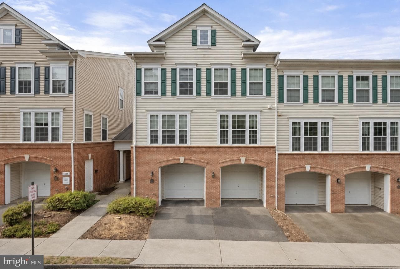 7049 Huntley Run Place #116, Alexandria