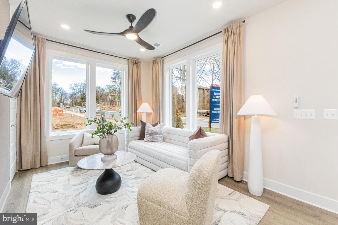 11585 Patriotic Ln, Reston