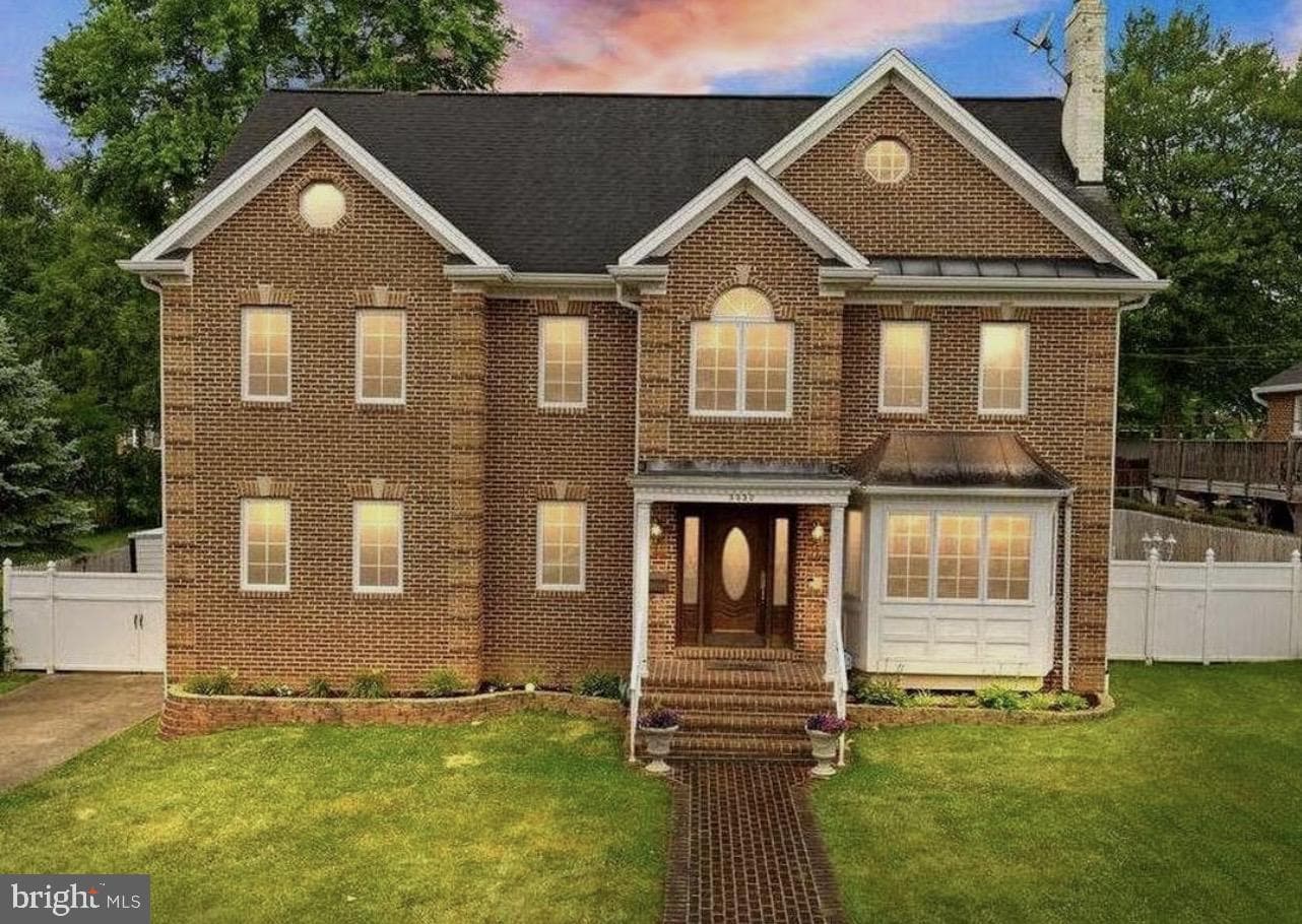 3332 Freedom Place, Falls Church