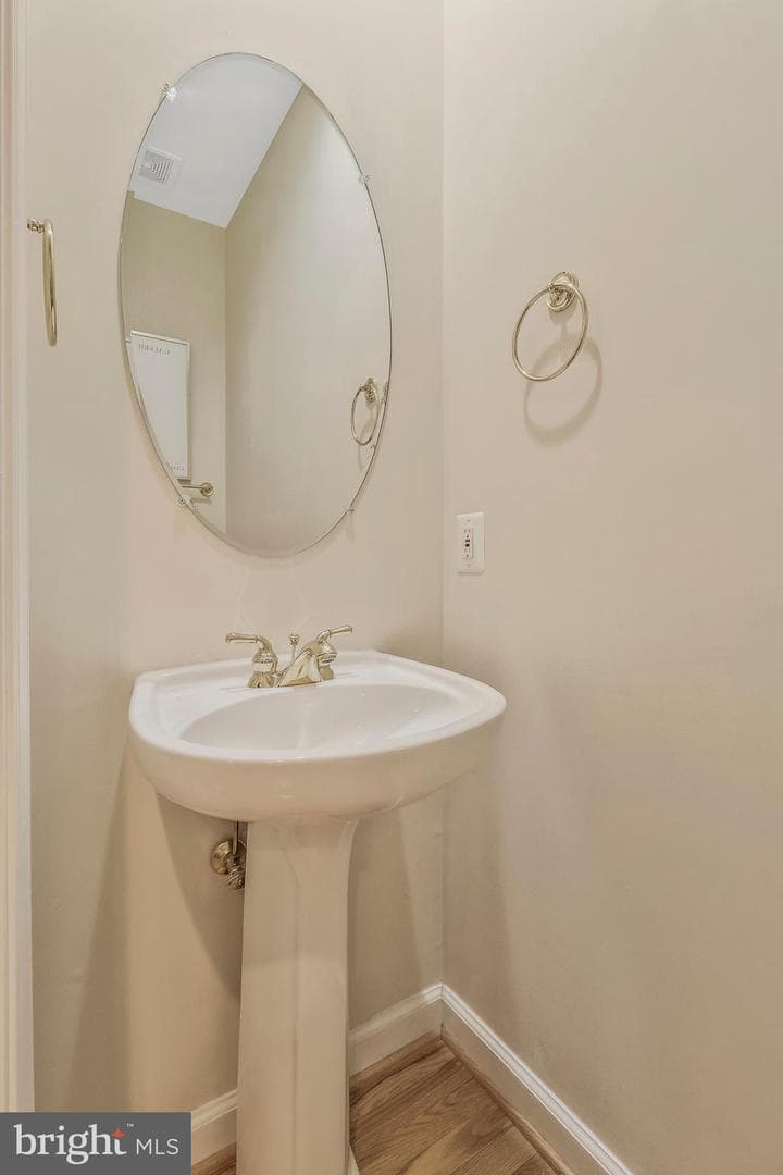8847 Ashgrove House Lane photo 14