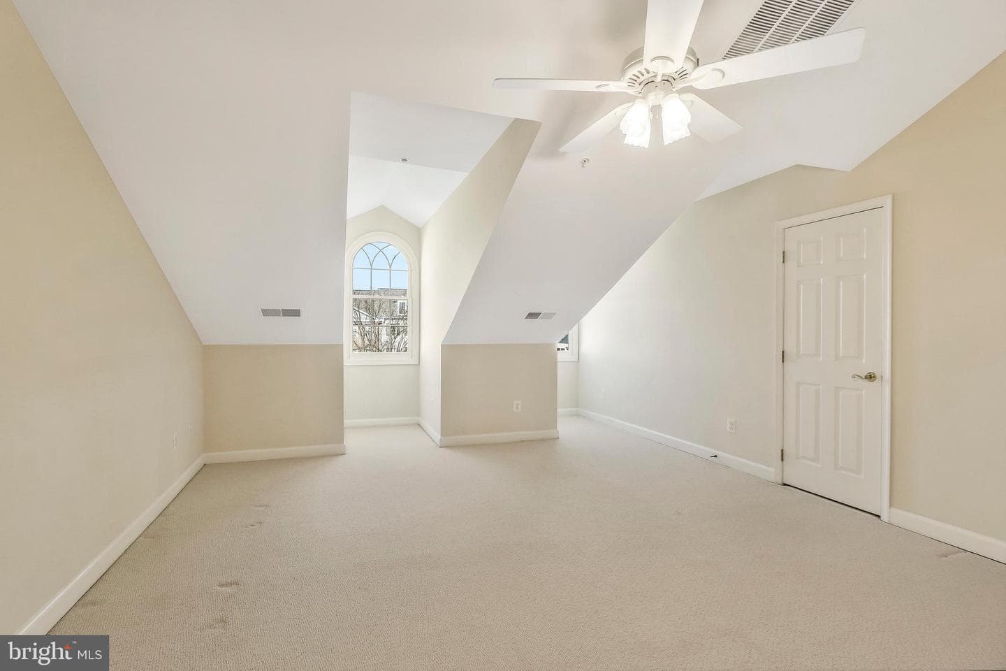 8847 Ashgrove House Lane photo 33