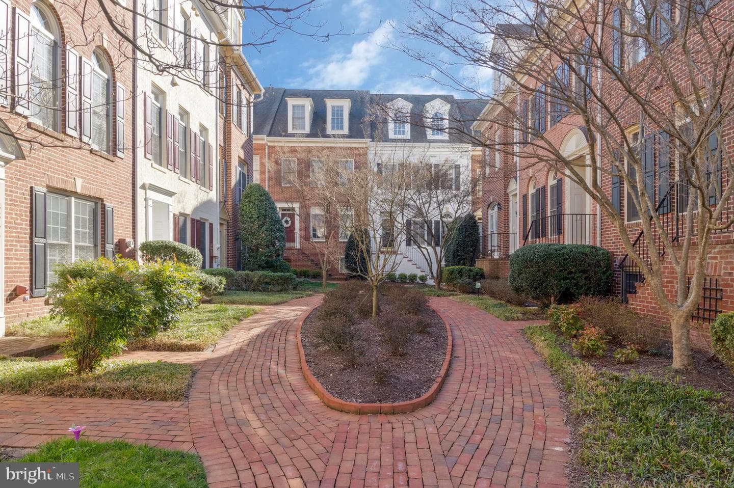 8847 Ashgrove House Lane photo 4