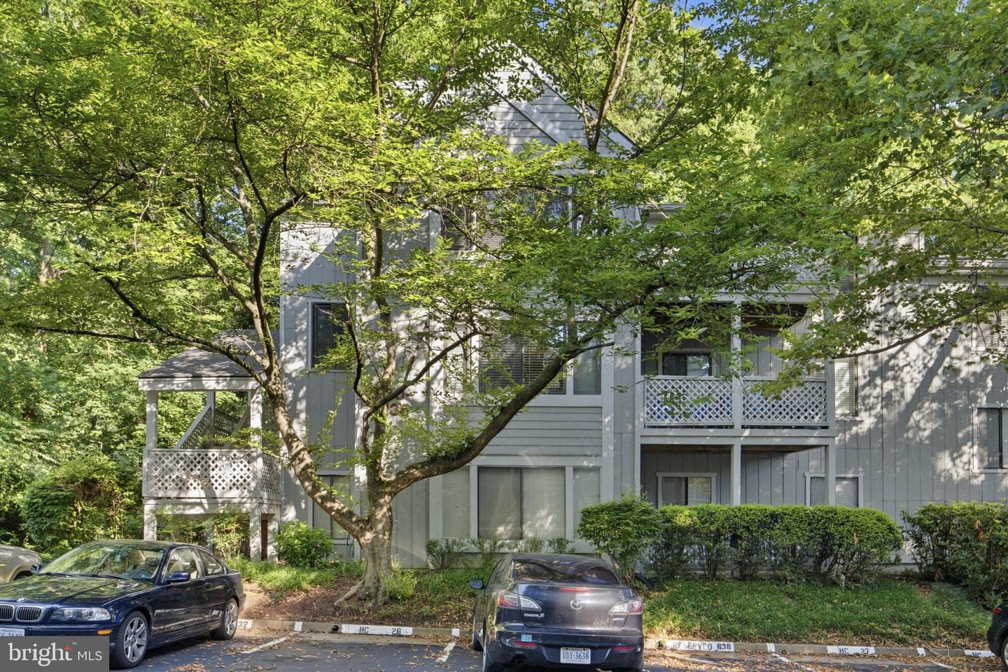 2238 Hunters Run Drive, Reston