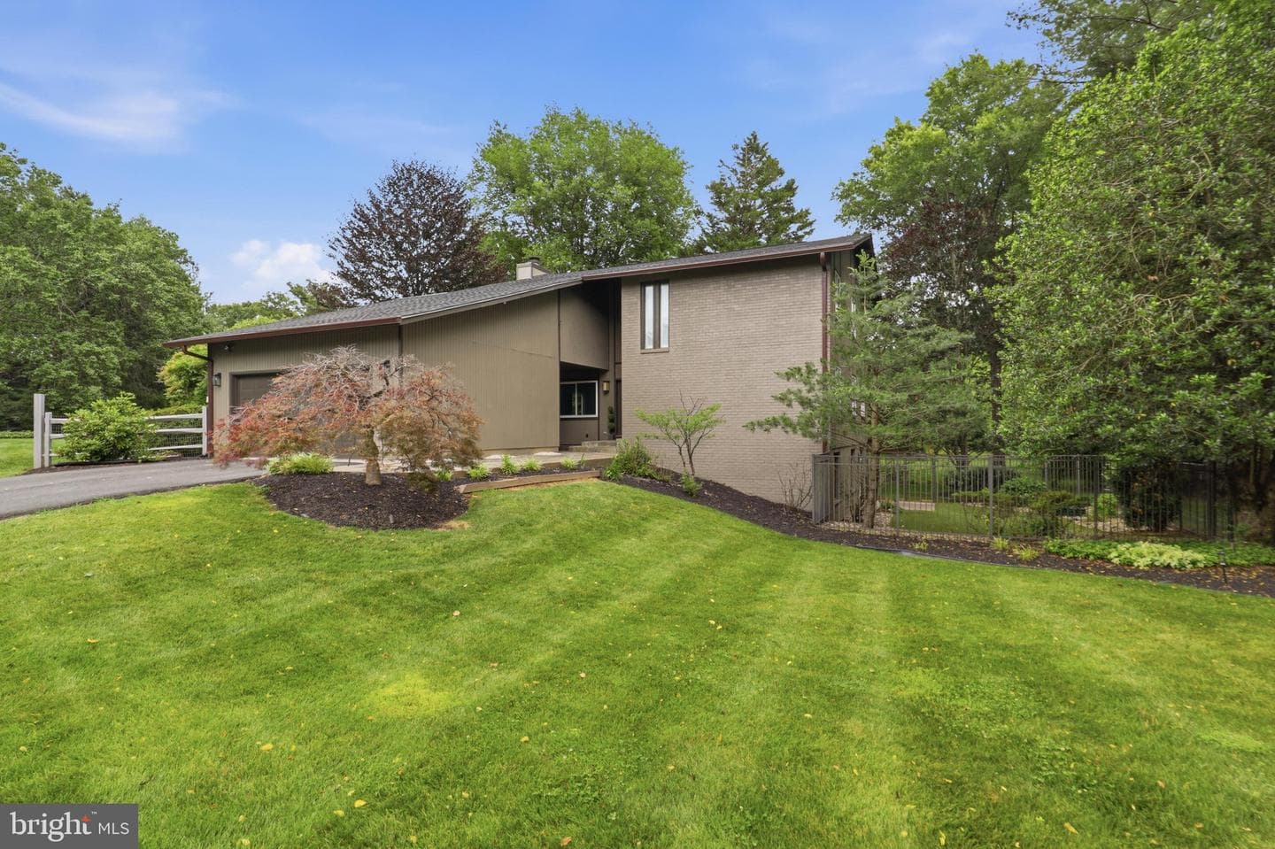 2721 Berryland Drive photo 4