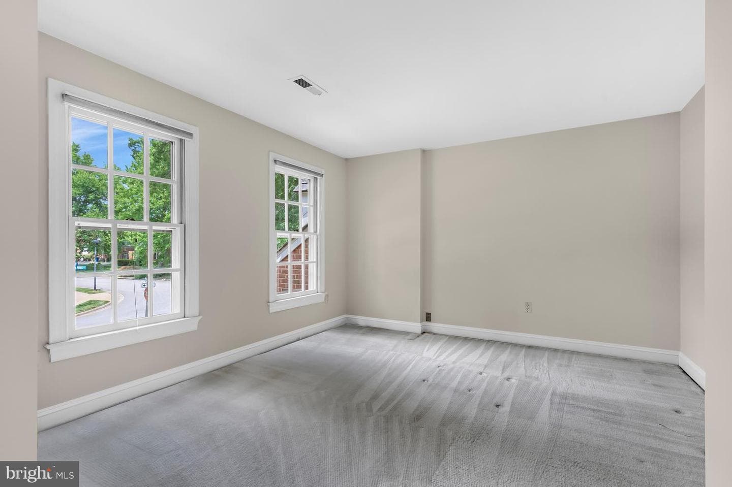 9400 Ludgate Drive photo 39