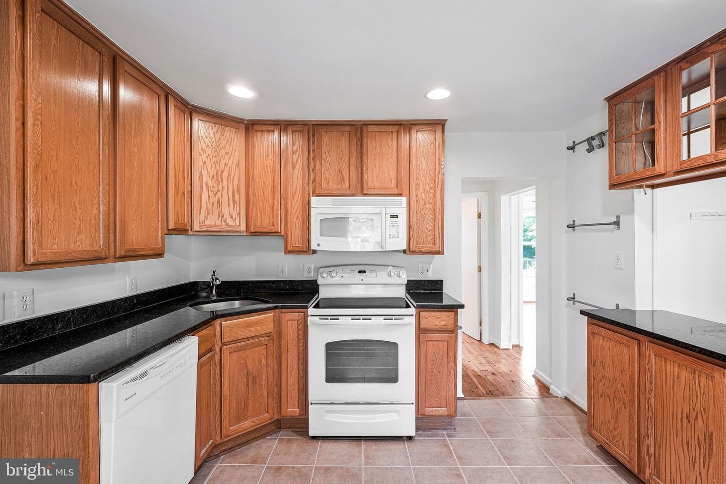 10459 Greene Drive photo 7