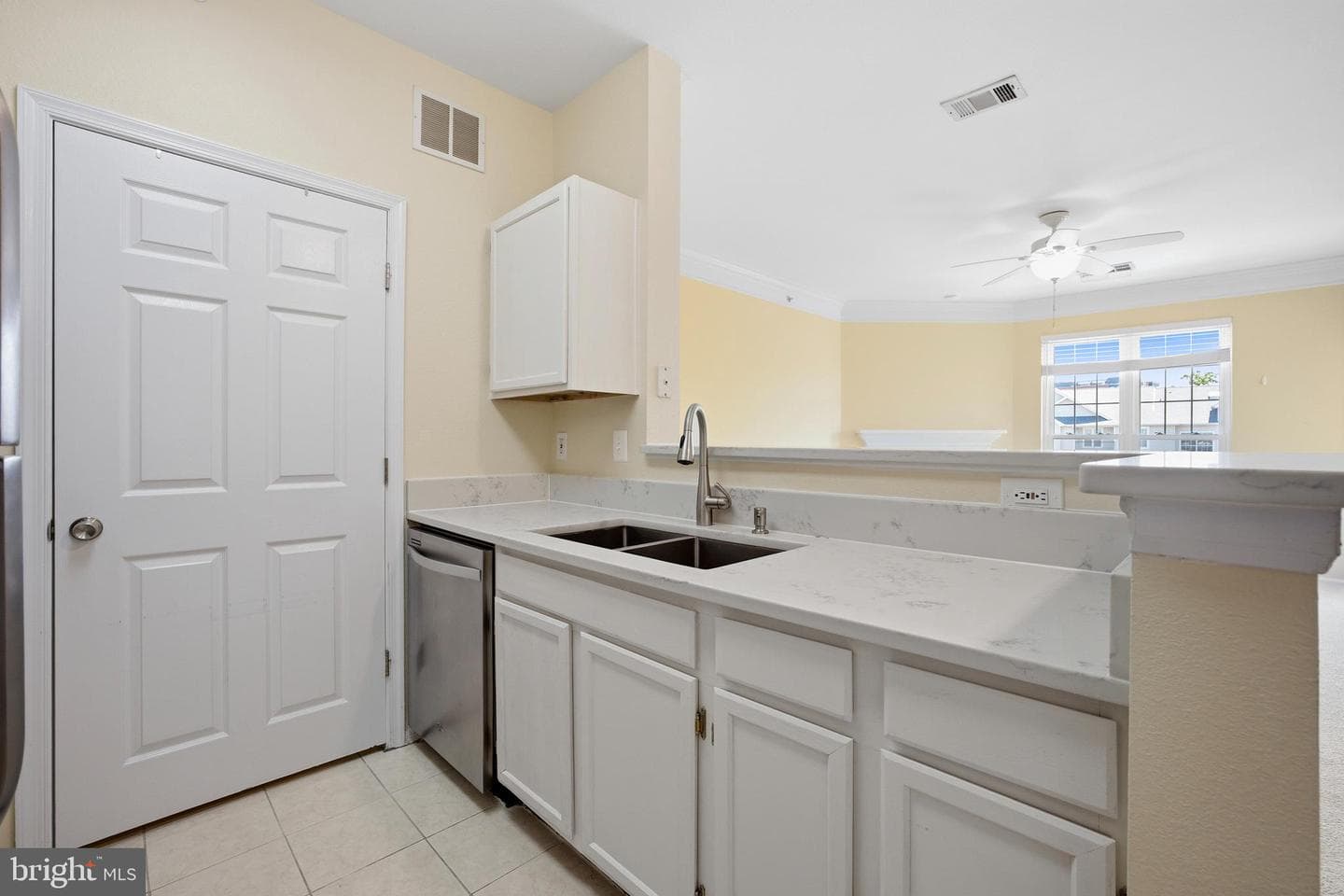 1580 Spring Gate Dr # 4415 photo 4