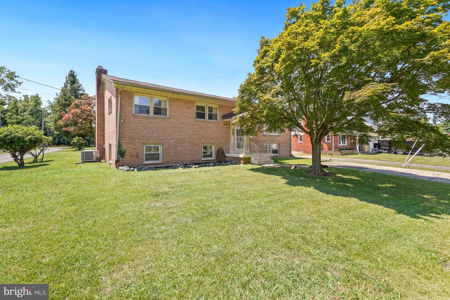 6629 Harriett Street photo 33
