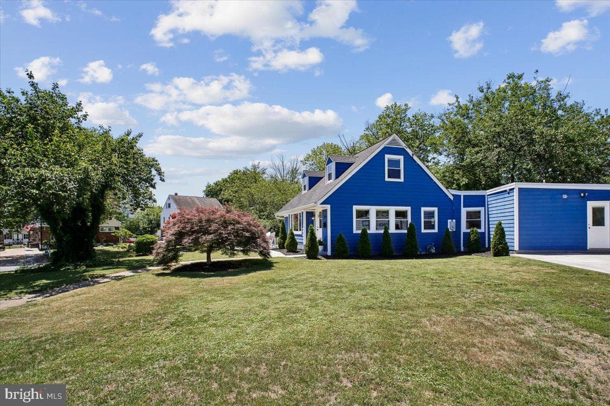6924 Duke Drive photo 4
