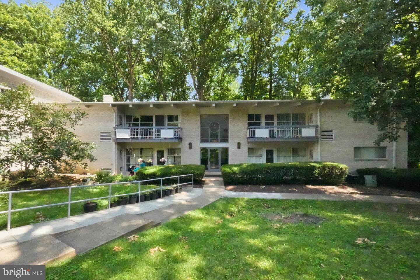 7740 Donnybrook Ct # 202, Annandale