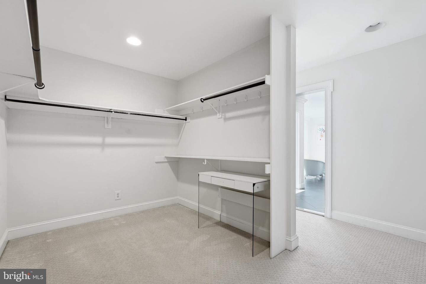 9505 Lynnhall Place photo 33