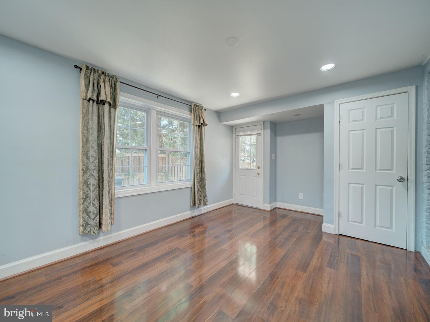 2508 Fleming Street photo 34