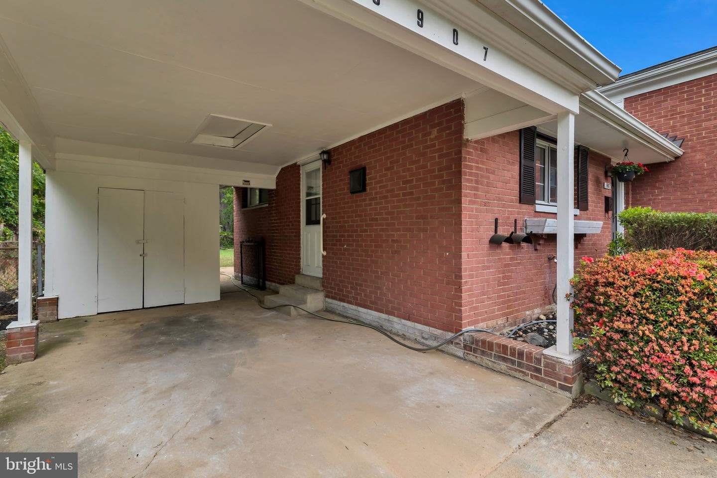 5907 Camberly Avenue photo 33