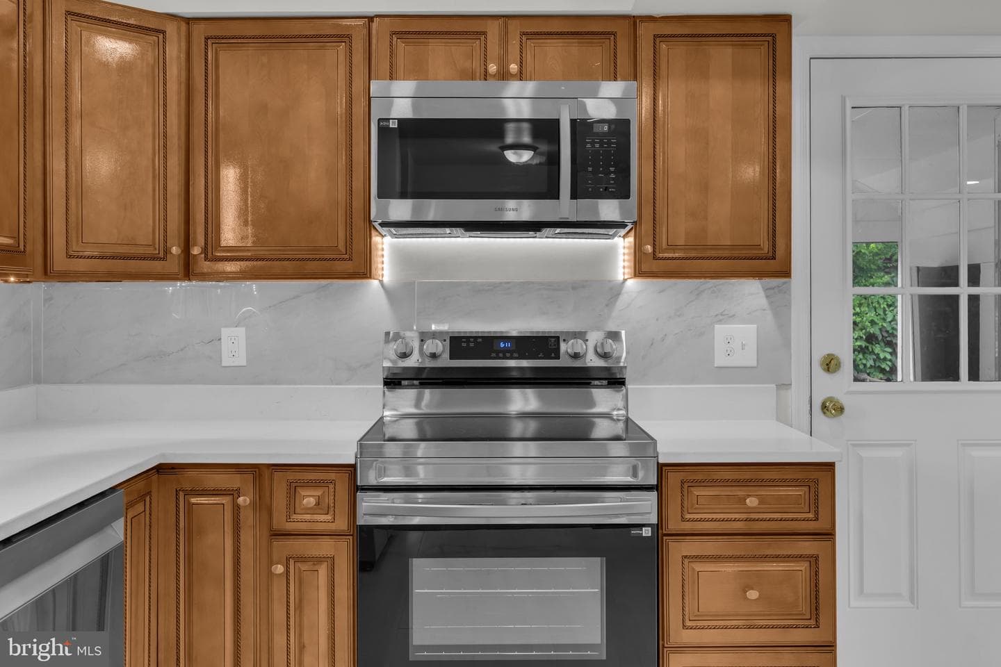 5907 Camberly Avenue photo 9