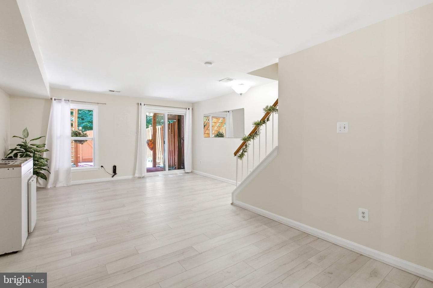 8434 Springfield Oaks Drive photo 29