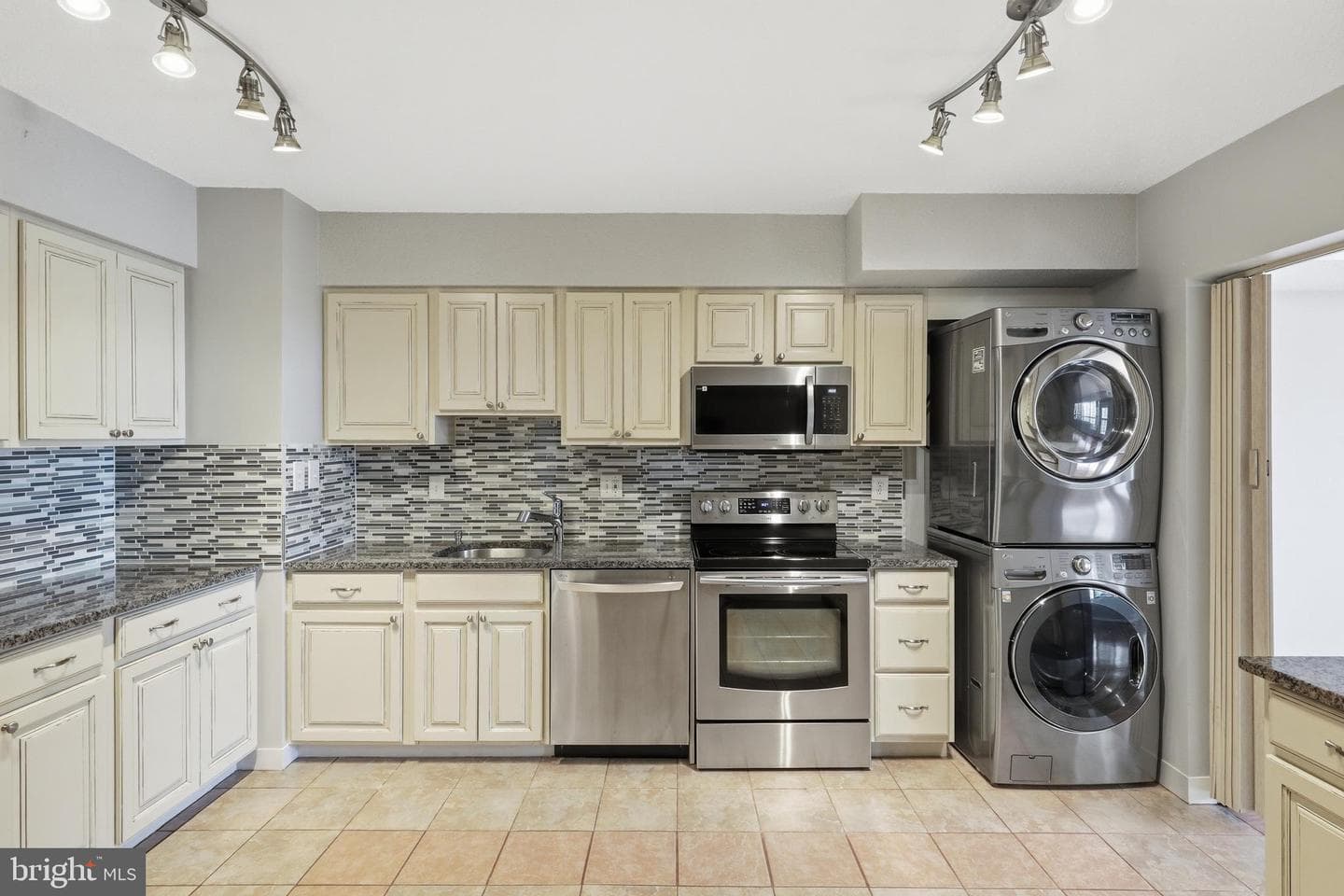 3709 S George Mason Drive #1305 E photo 16