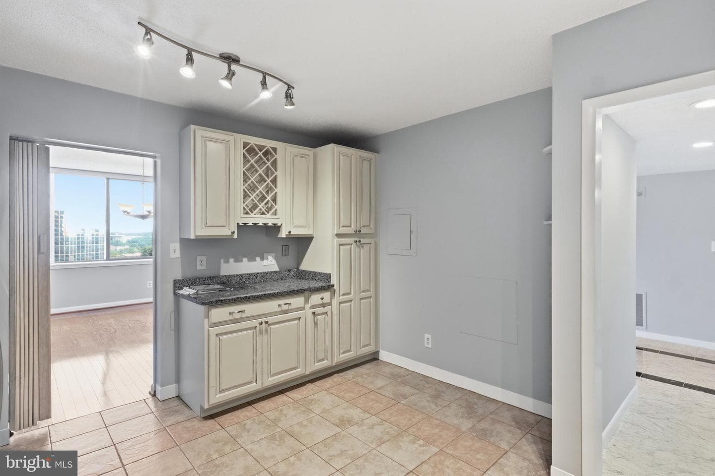 3709 S George Mason Drive #1305 E photo 18