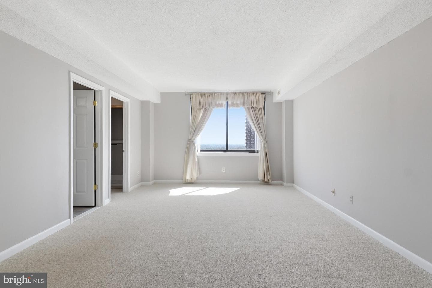 3709 S George Mason Drive #1305 E photo 20