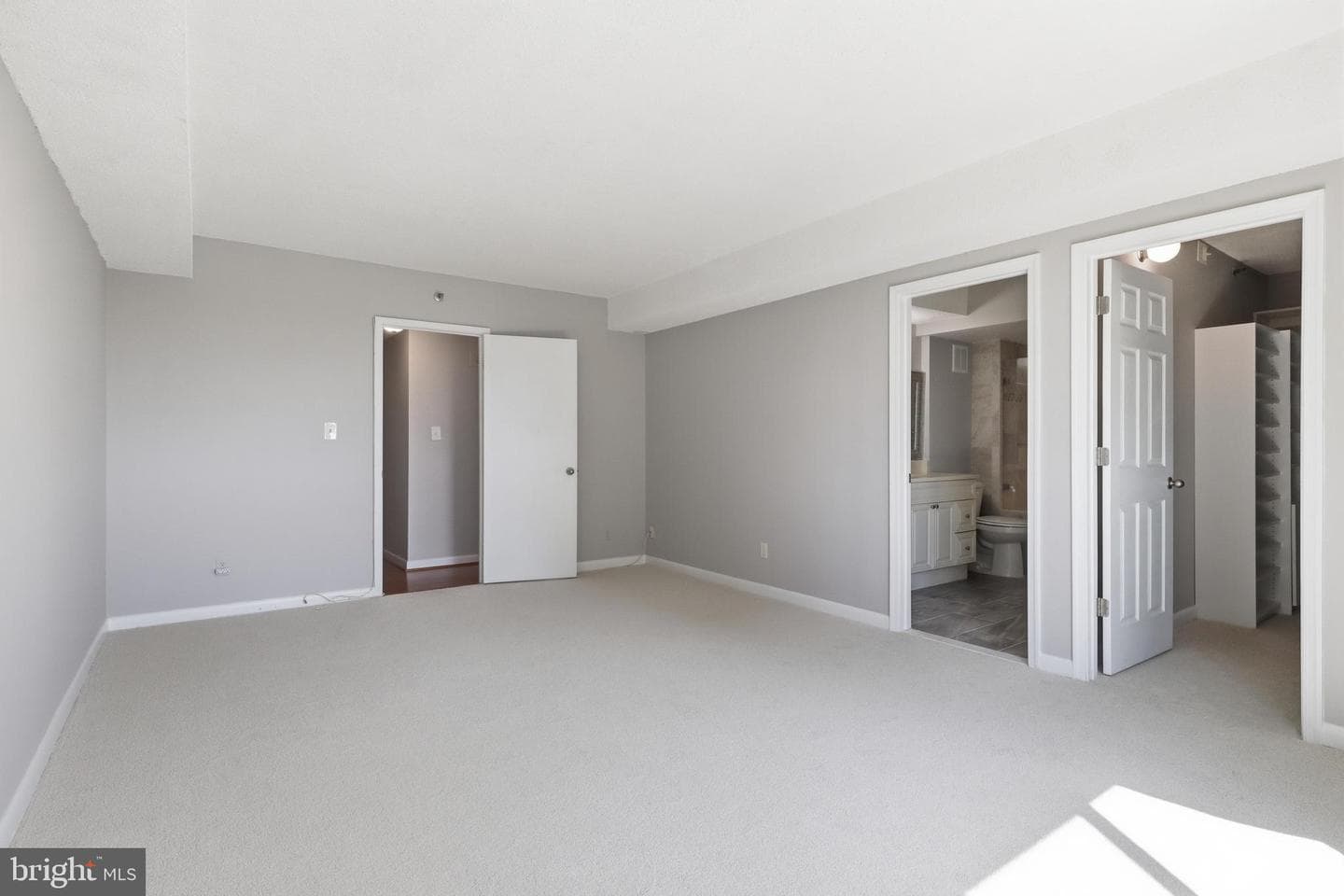 3709 S George Mason Drive #1305 E photo 21