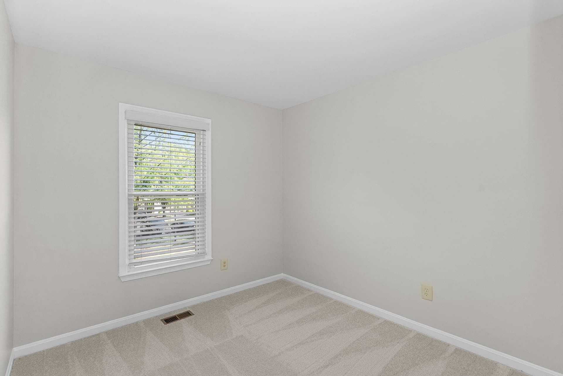 5335 Buxton Court photo 34