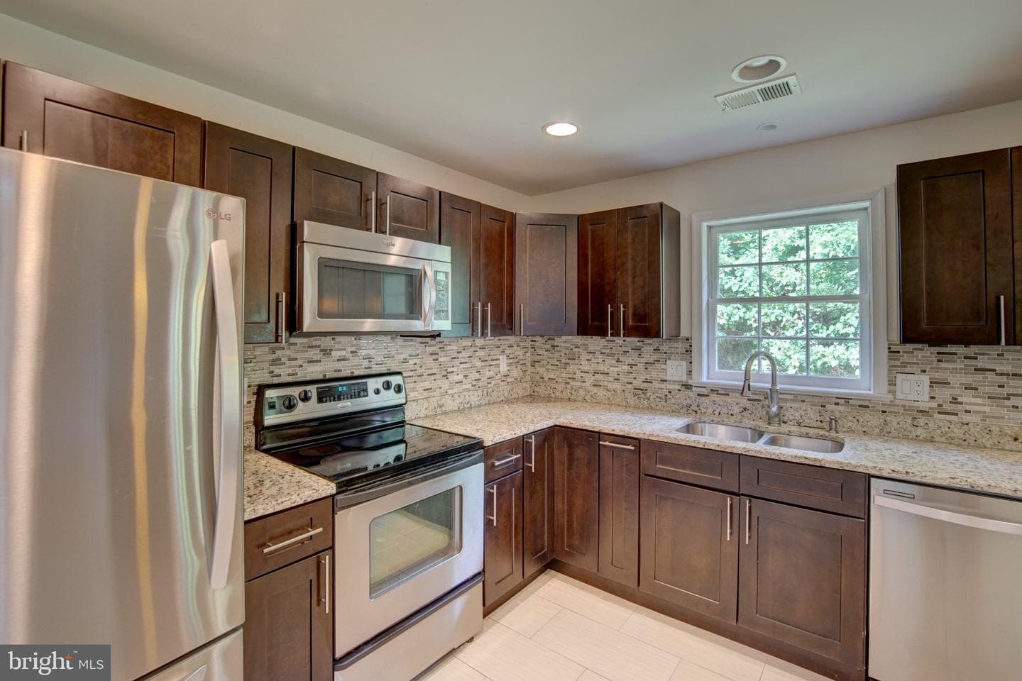 900 Walker Road photo 12