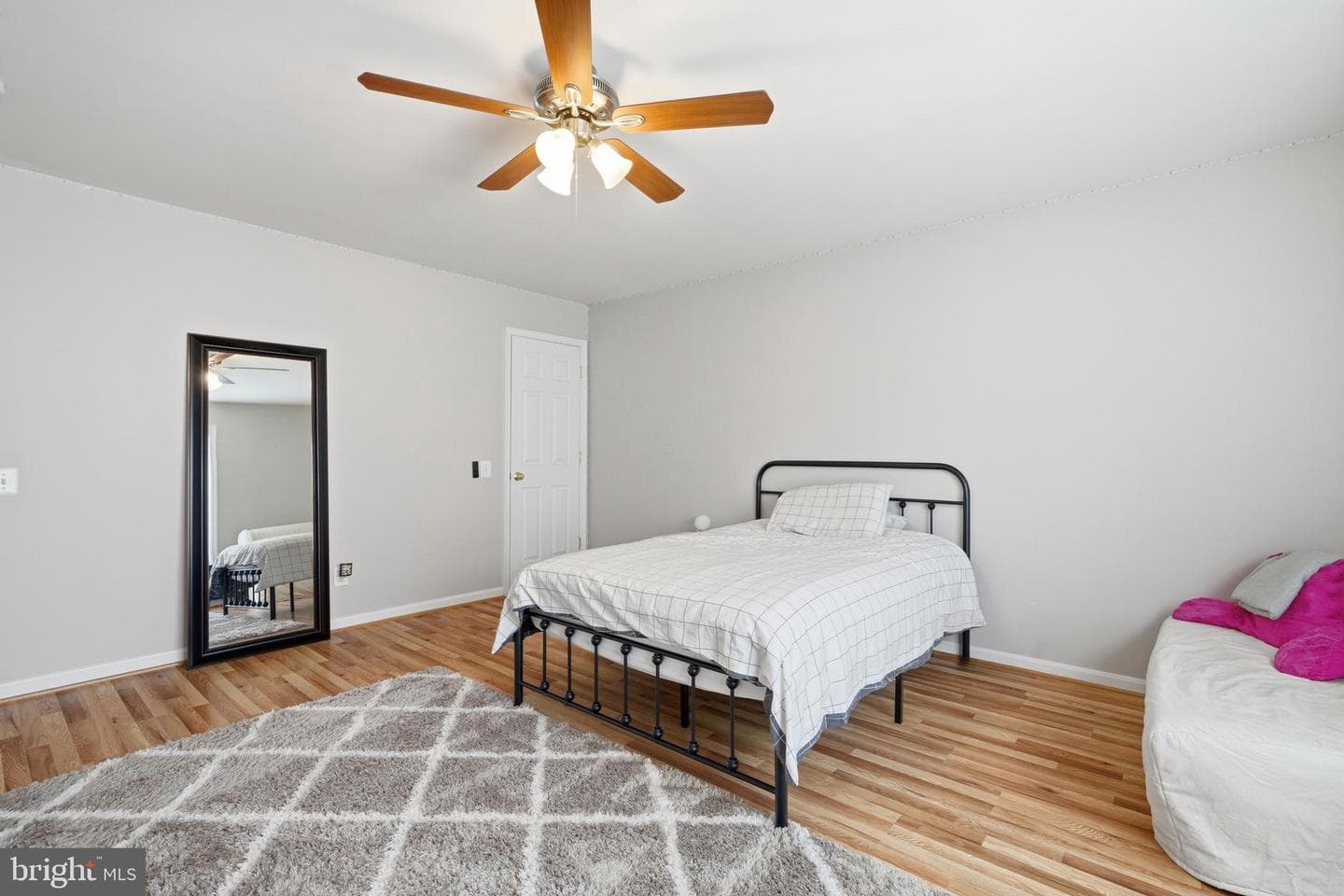 13507 Jeb Stuart Square photo 45