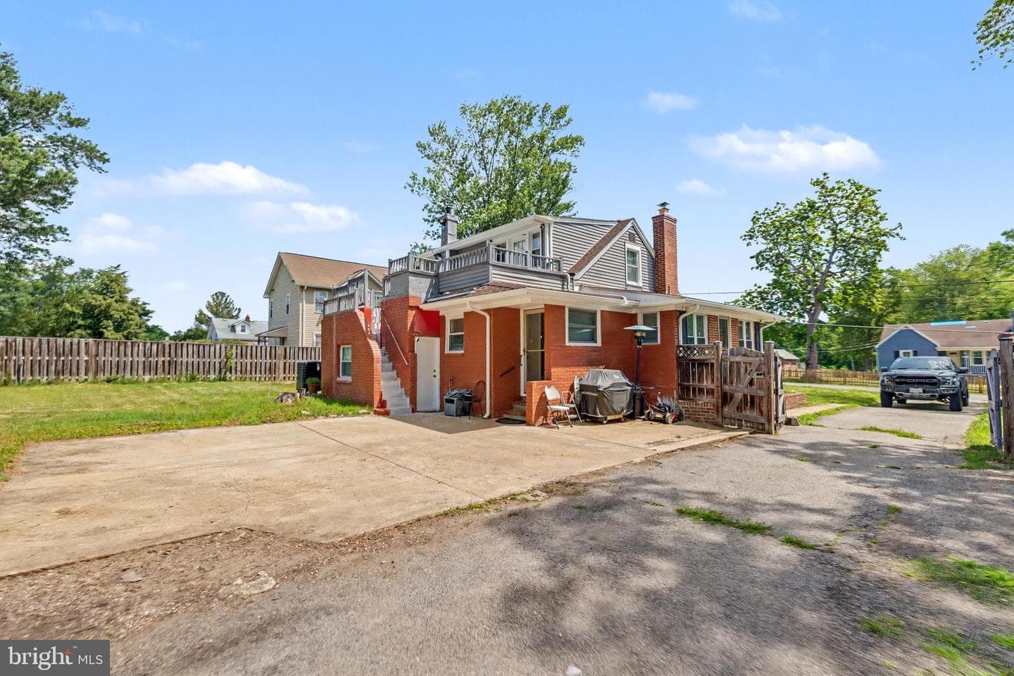 8608 Woodlawn Court photo 36