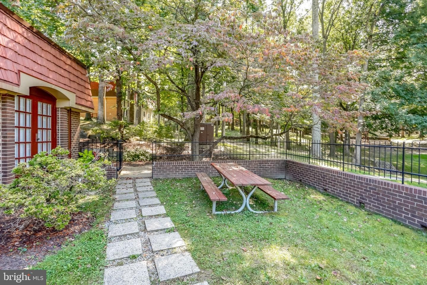 5913 Prince James Drive #i ("eye") photo 16