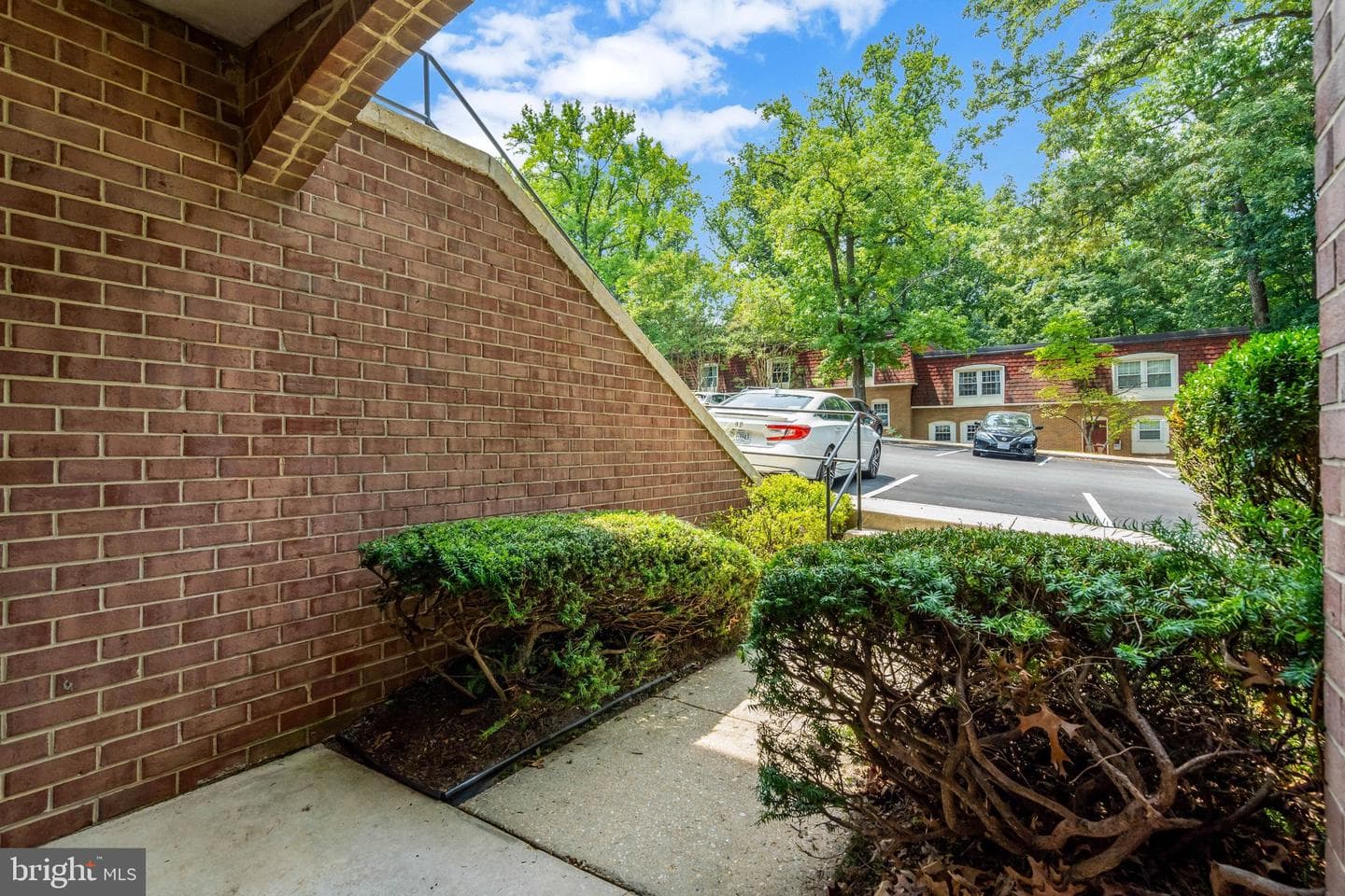 5913 Prince James Drive #i ("eye"), Springfield