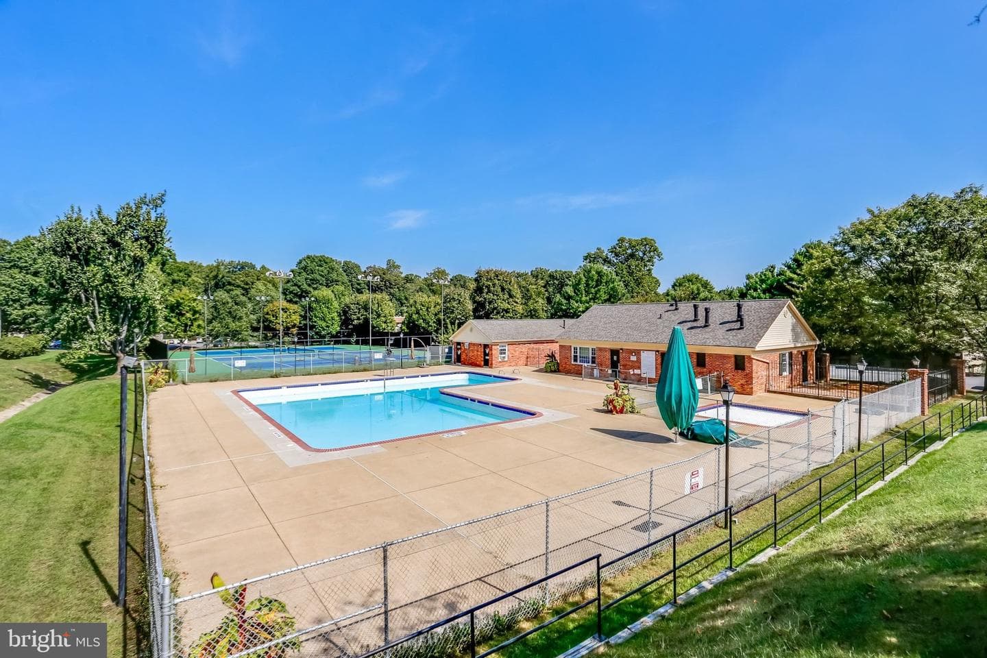 5913 Prince James Drive #i ("eye") photo 31