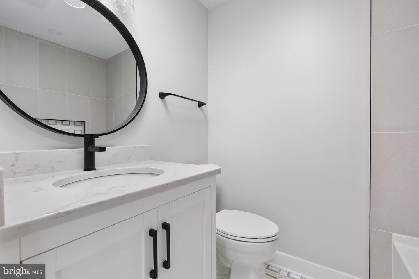 7944 Freehollow Drive photo 32