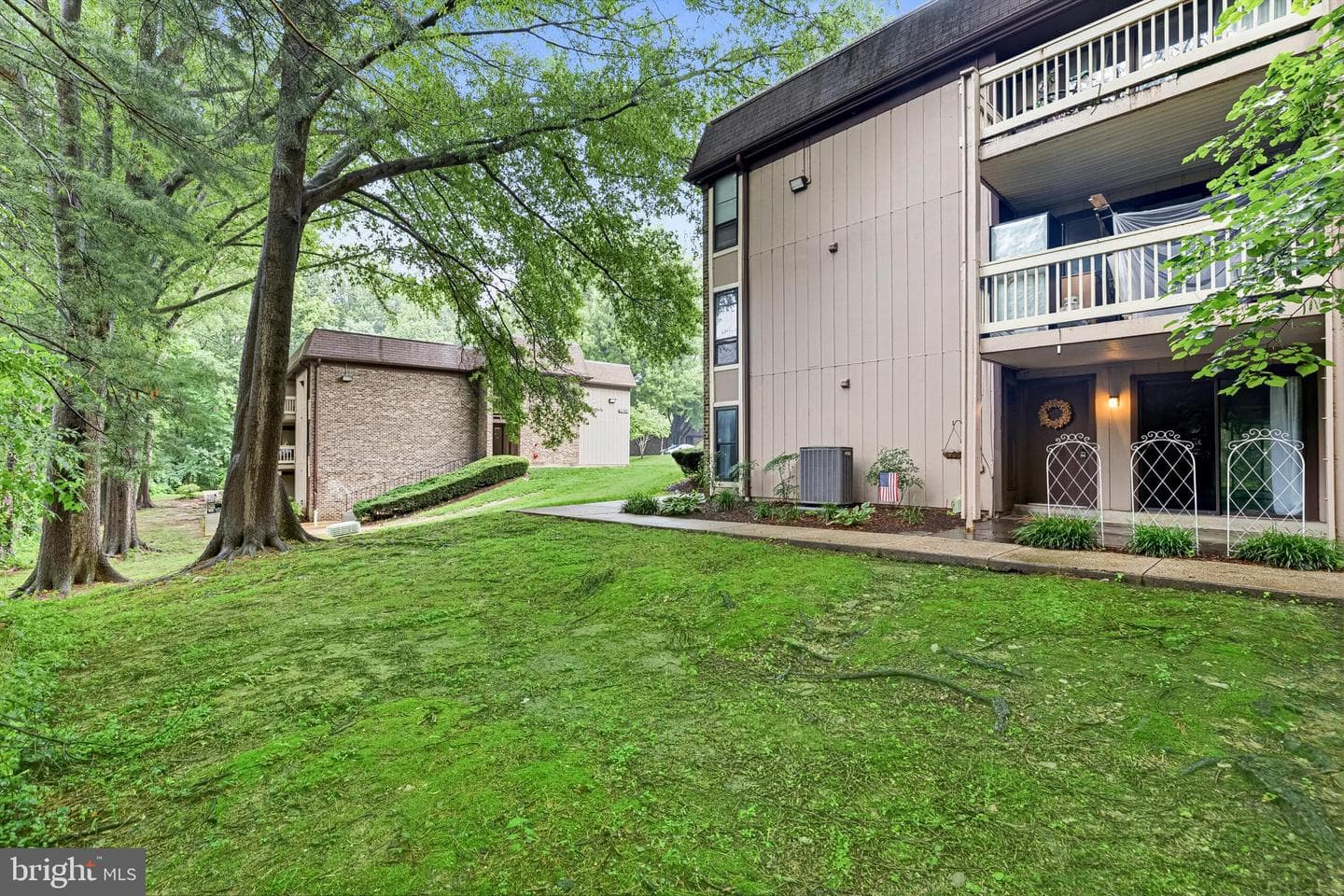 5816 Royal Ridge Dr # L photo 21