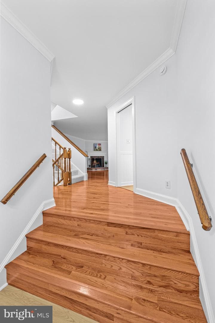 6261 Masefield Court photo 8