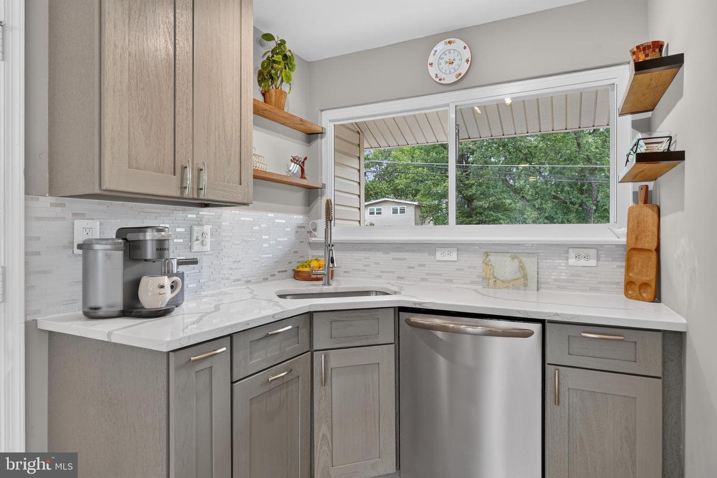4115 Duvawn Street photo 8